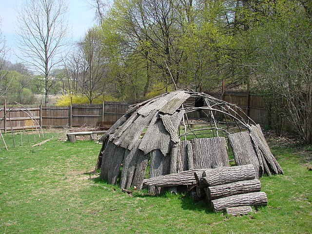 640px-Lenape_dwelling 640px-Lenape_dwelling